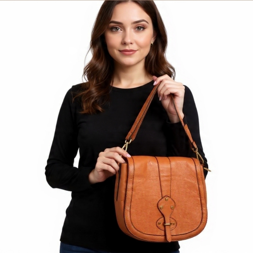 👜Danier Vintage Cognac Brown Leather Shoulder Saddle Bag